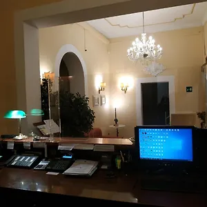 Del Centro 3*, Palermo Italia